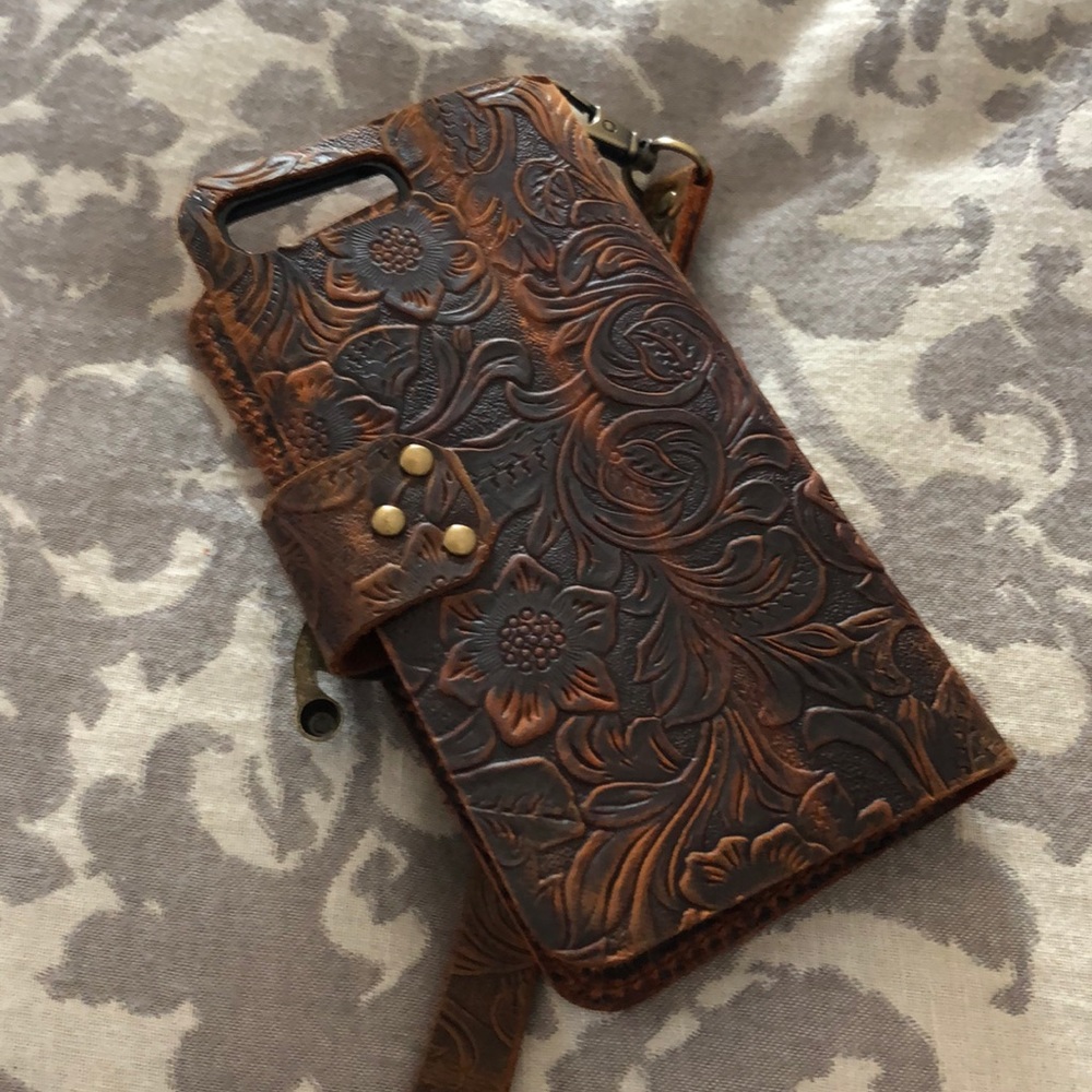 iPhone 8plus case - Picture 3 of 5